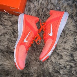 Nike FS Lite Run 3 Atomic Pink and Hyper Orange